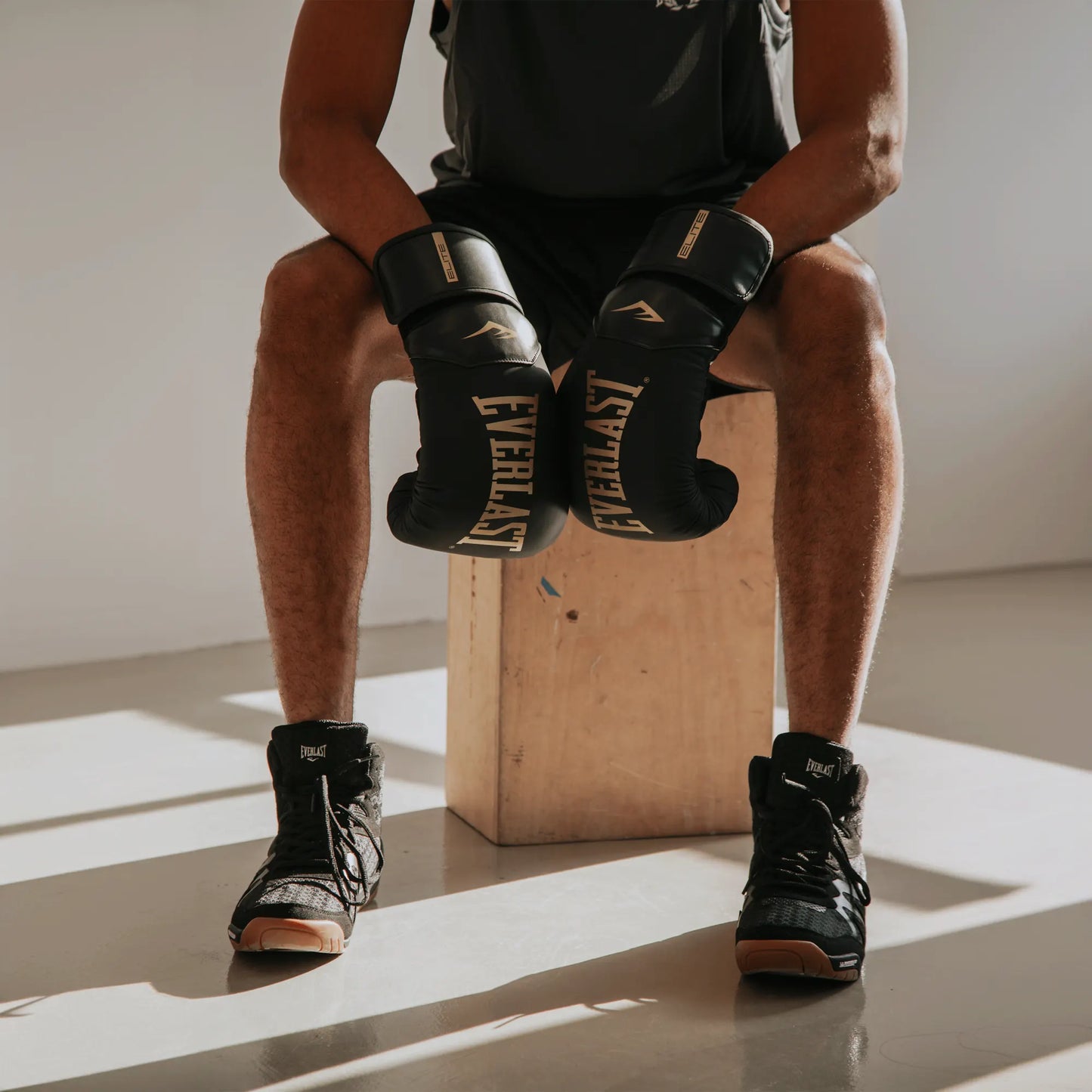 Elite 2 Boxing Gloves - Everlast Canada Elite 2 Boxing Gloves Black/Gold