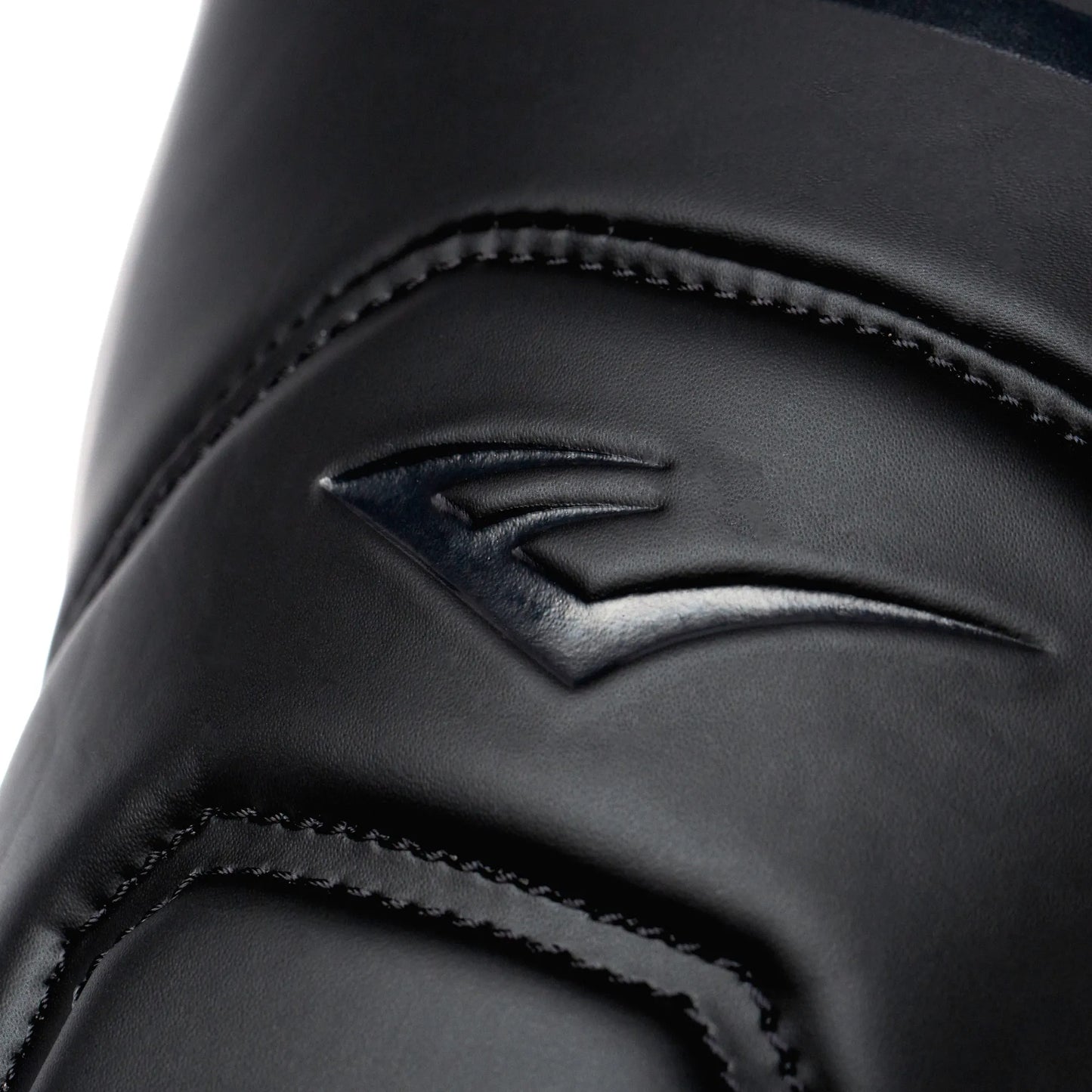 Everlast Elite 2 Pro Boxing Gloves - Laced Black