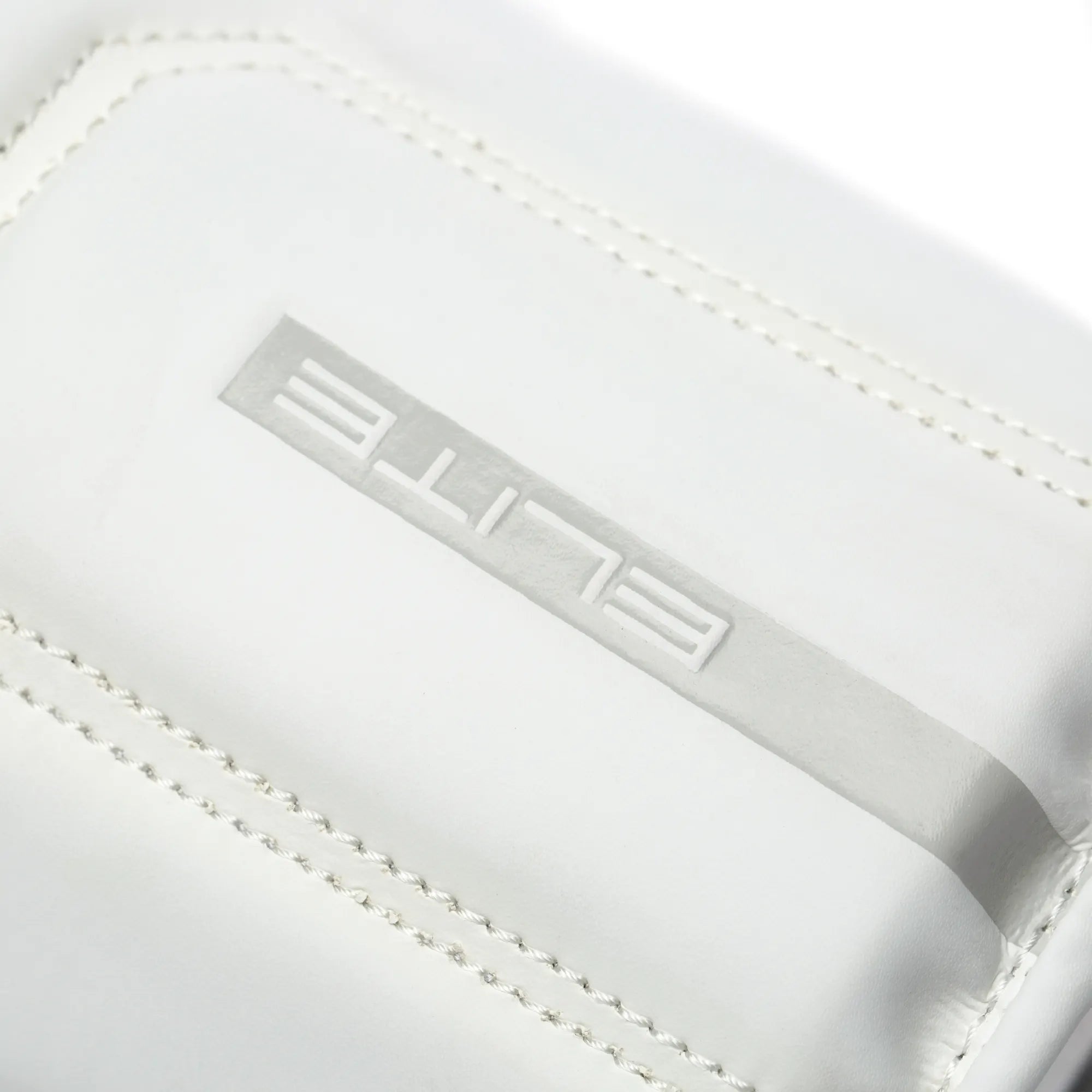 Everlast Elite 2 Pro Boxing Gloves - Laced White