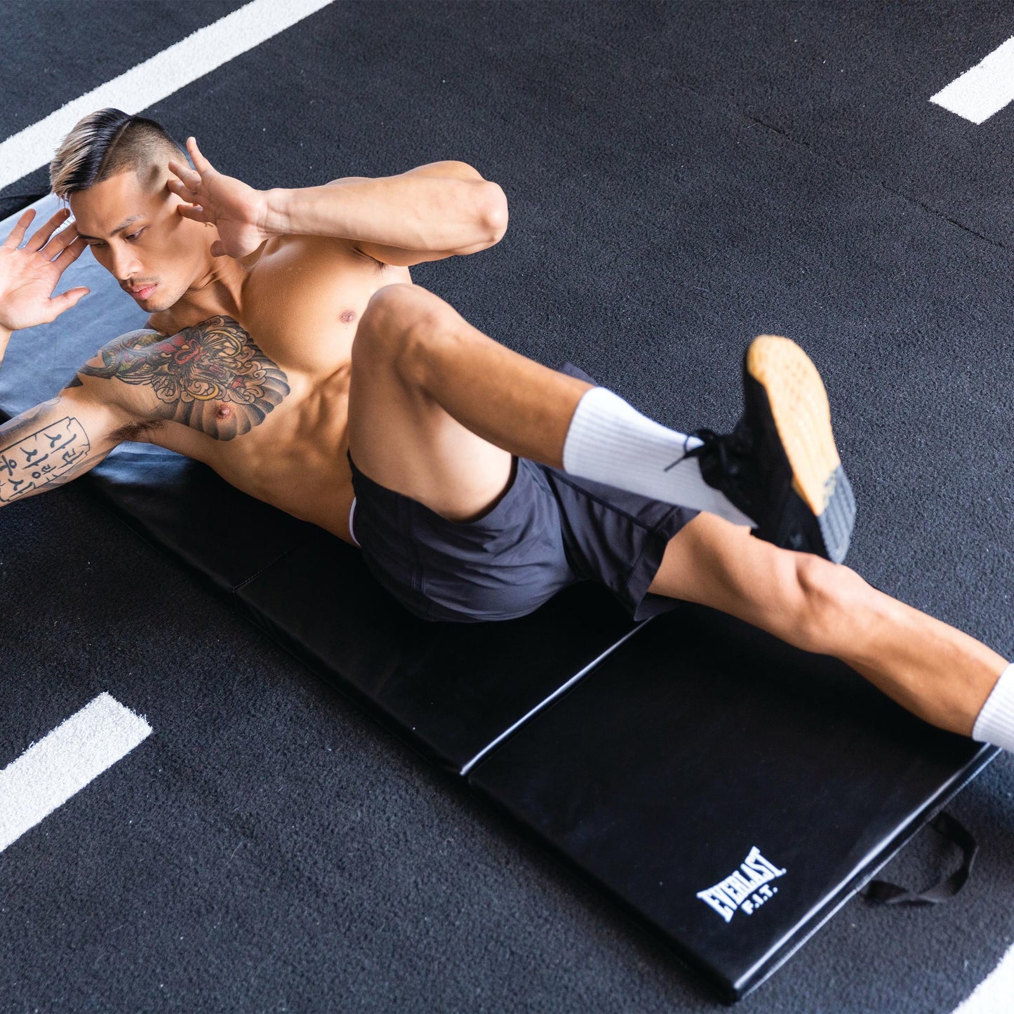 Folding Exercise Mat - Everlast Canada Folding Exercise Mat