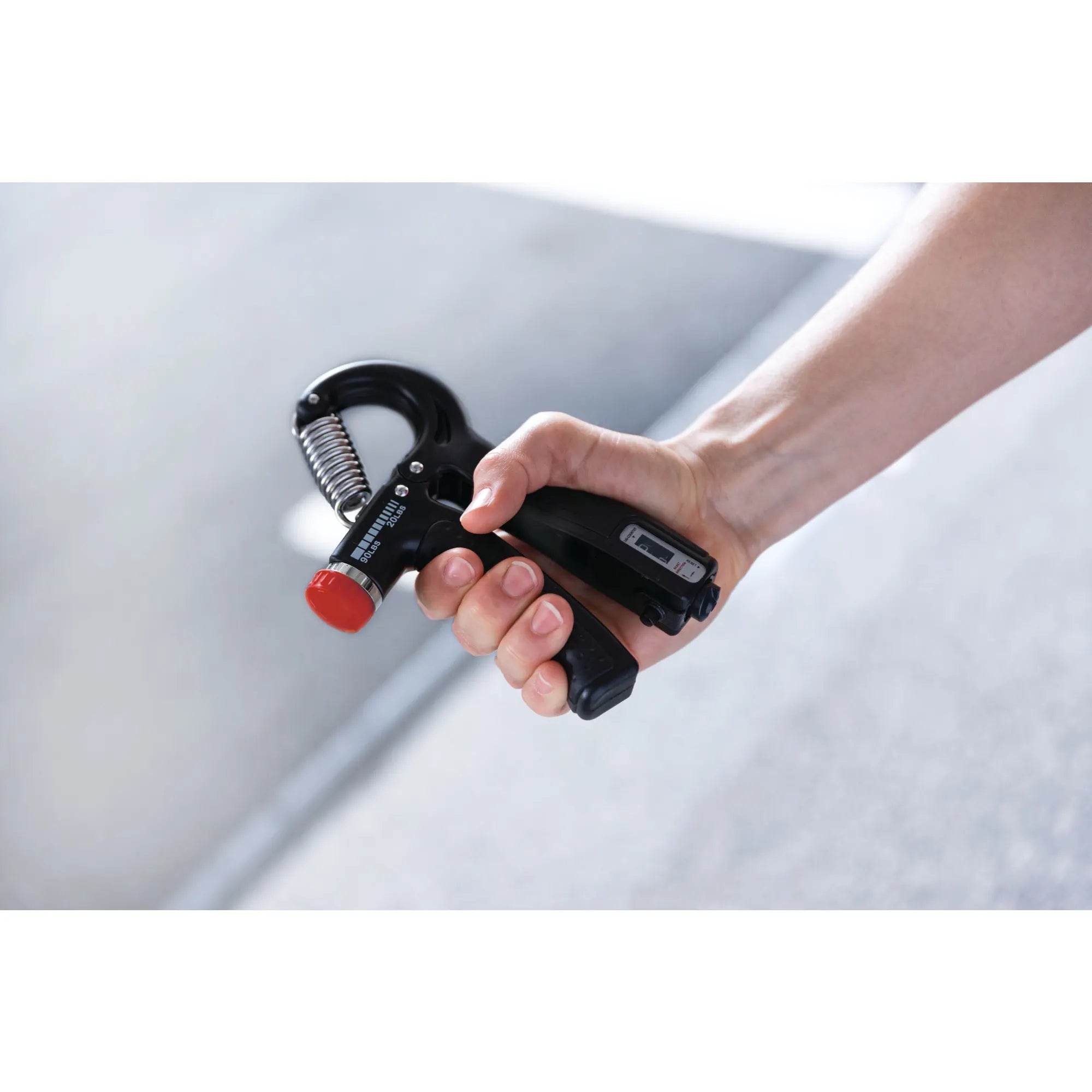 Adjustable Grip Strengthener with Rep Counter - Everlast Canada Adjustable Grip Strengthener with Rep Counter