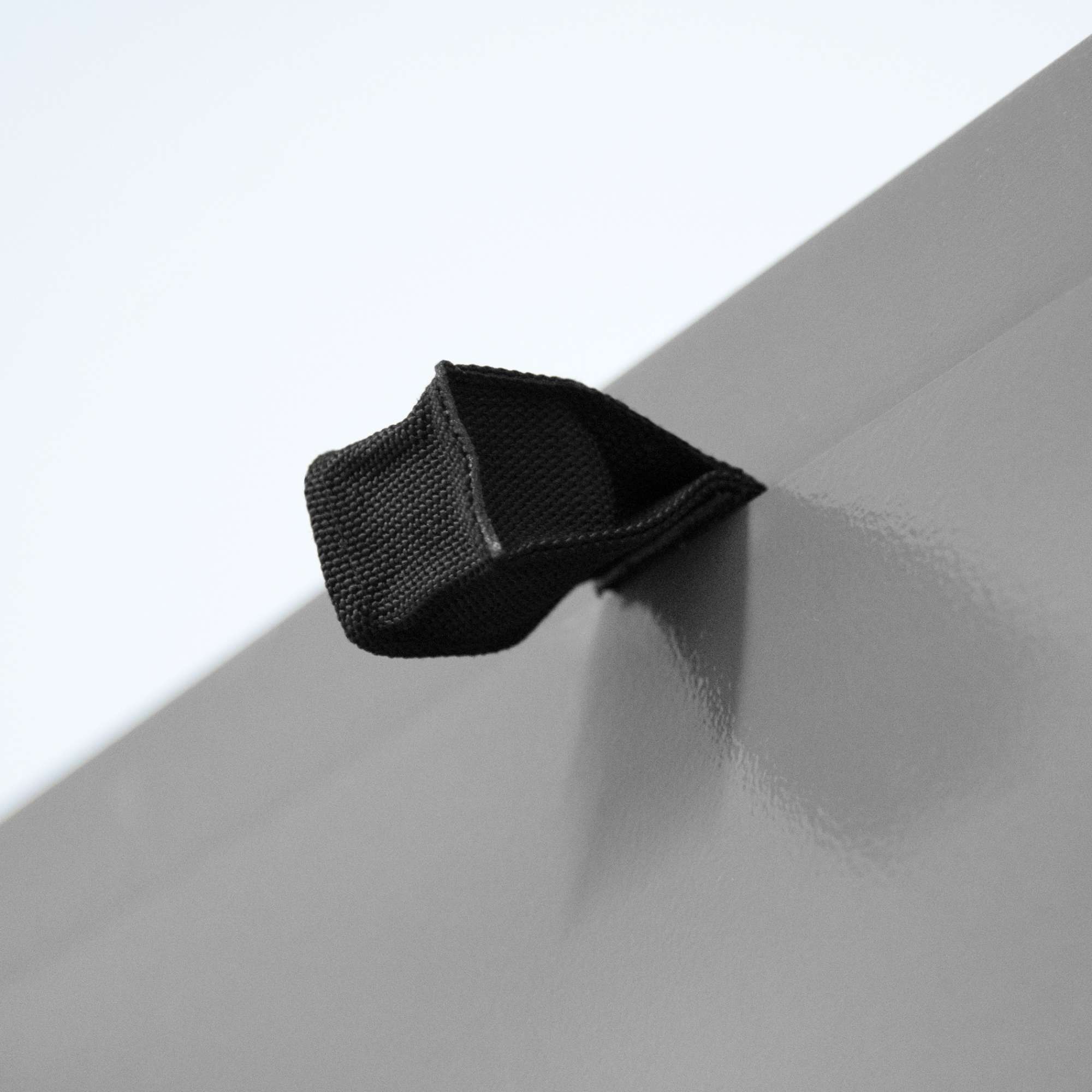 Body Weight Suspension Trainer With 4 - 8LB Resistance Tubings - Everlast Canada Body Weight Suspension Trainer With 4 - 8LB Resistance Tubings