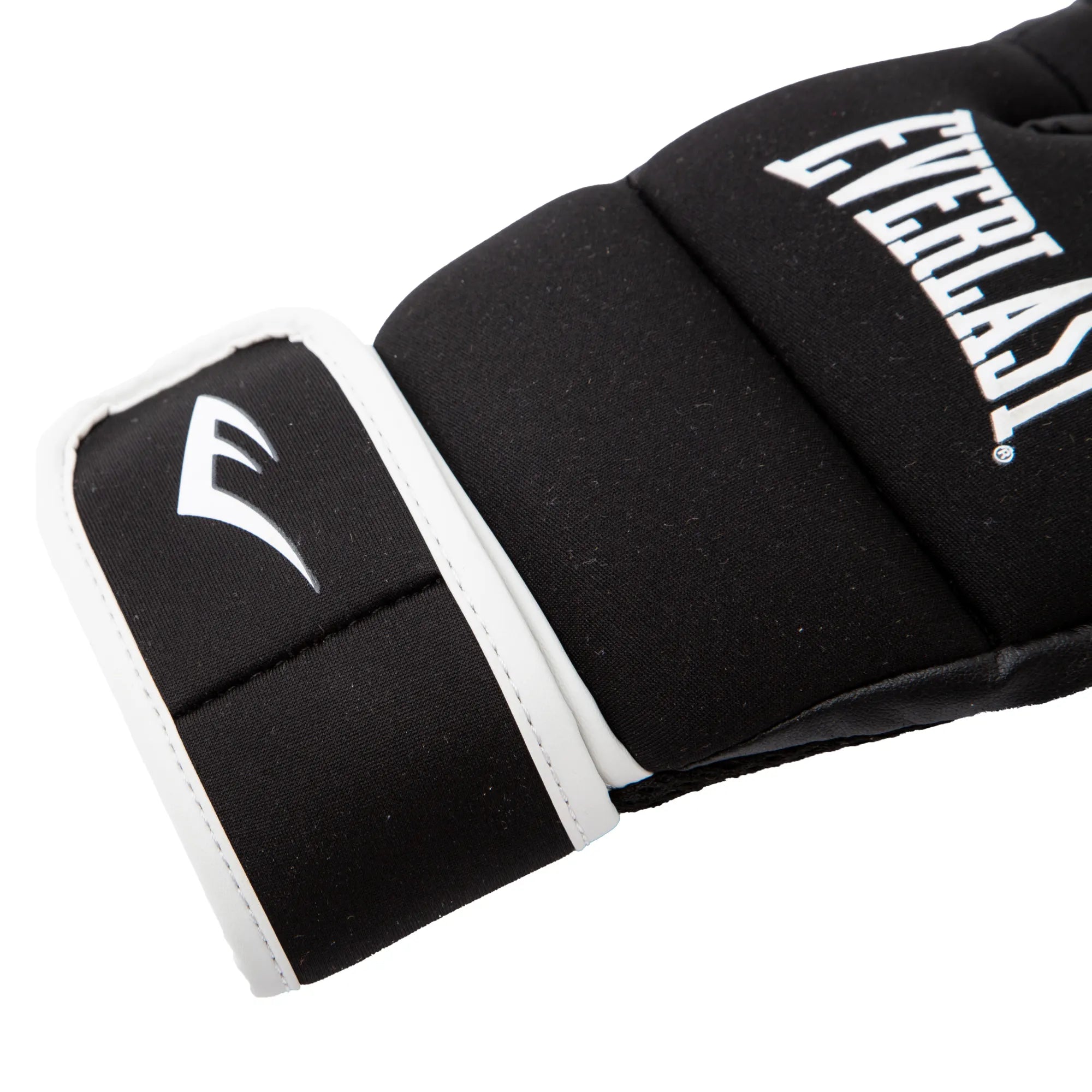 Core Kickboxing Gloves - Everlast Canada Core Kickboxing Gloves