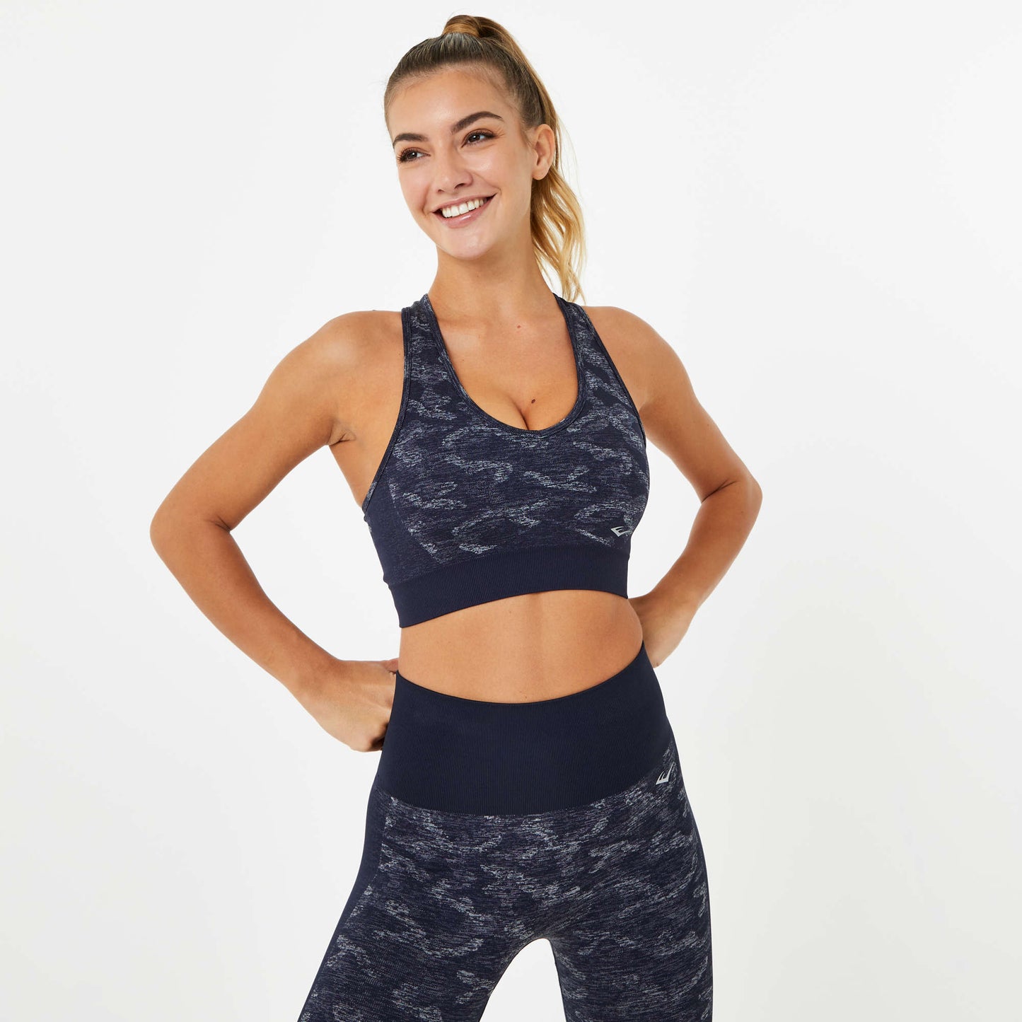 Women's Camo V-Neck Bra - Everlast Canada Women's Camo V-Neck Bra Navy / 4